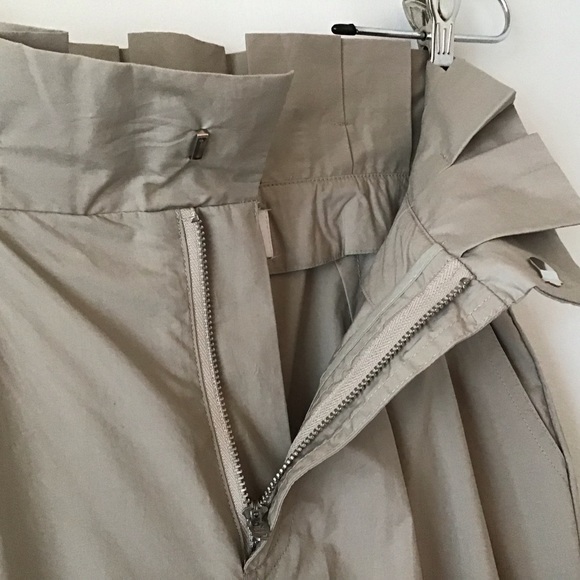 L'Acdemie Revolve The Virgil Pant in Khaki - Picture 6 of 10